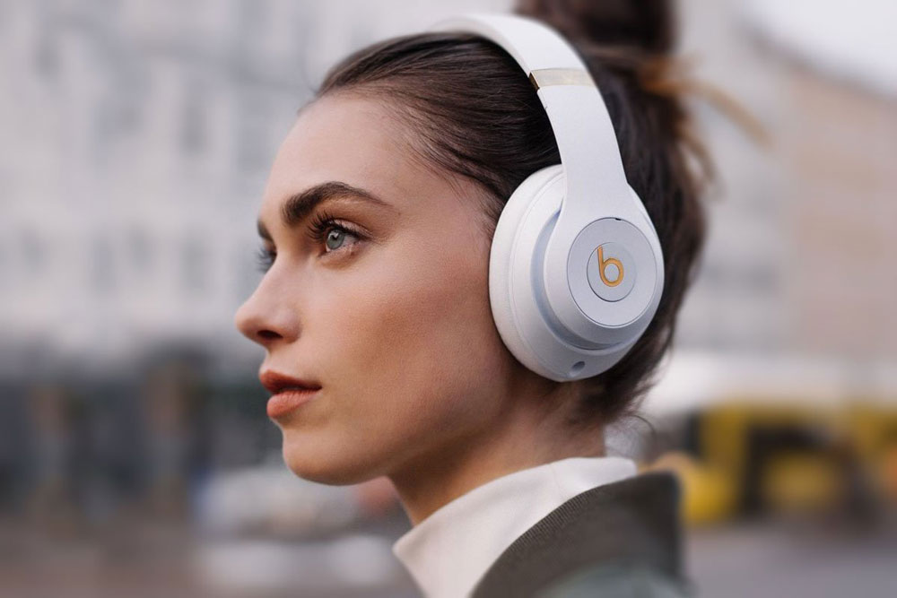 هدفون دور گوش یا Over-ear